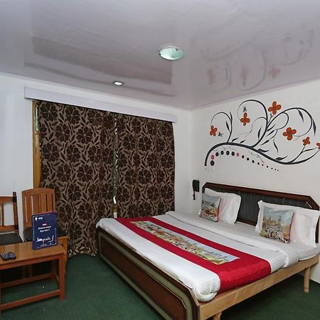 Oyo Flagship Hotel Palace Pahalgam Luaran gambar