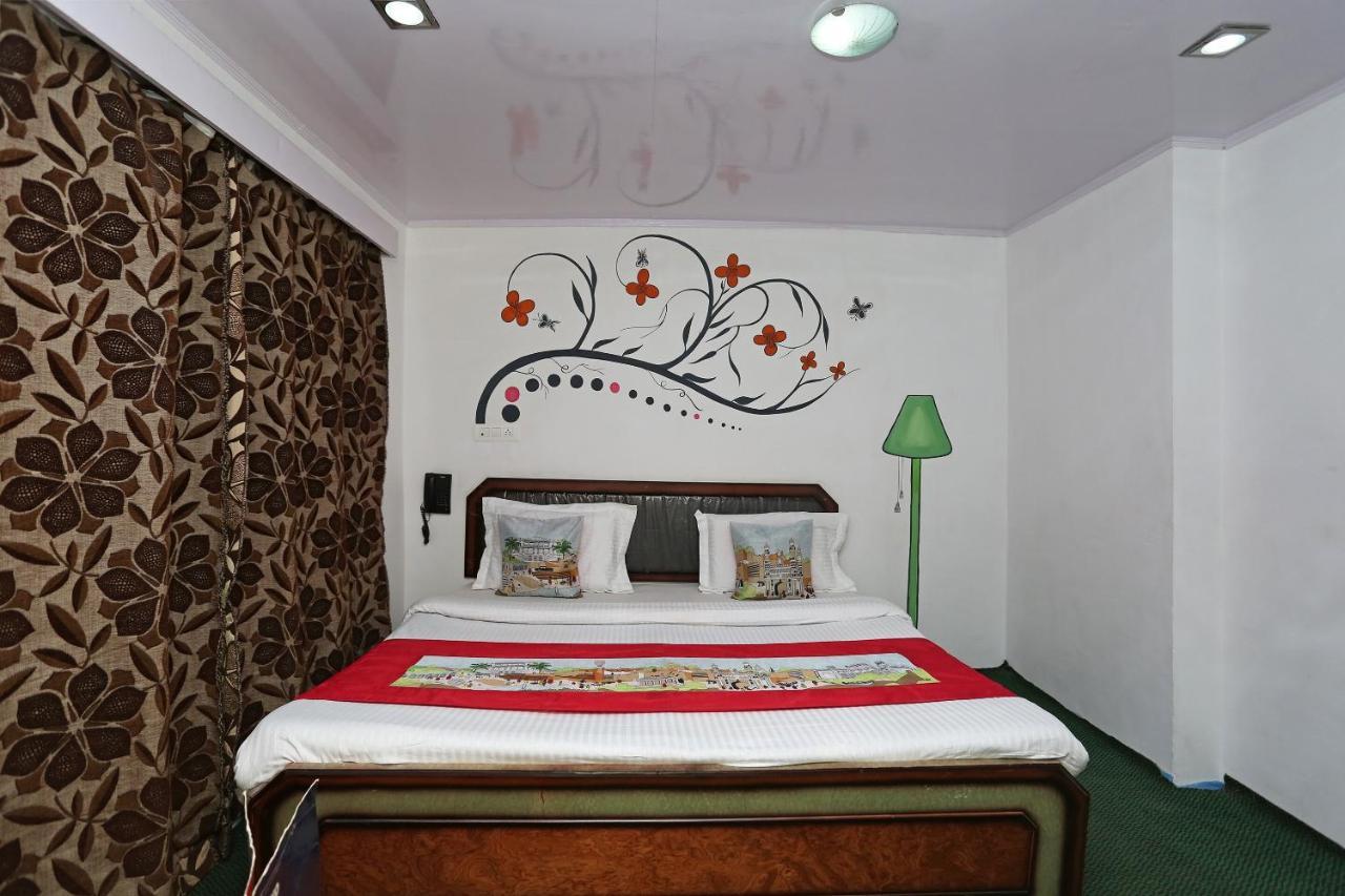 Oyo Flagship Hotel Palace Pahalgam Luaran gambar